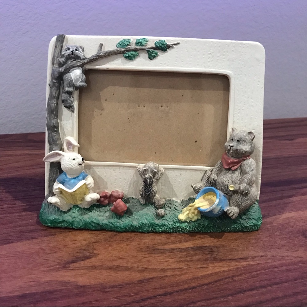 🔻🔻🔻Vintage burnes 3d picture frame with animals